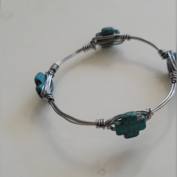 Handmade Wire Wrapped turquoise stone crosses. - Picture 3 of 4